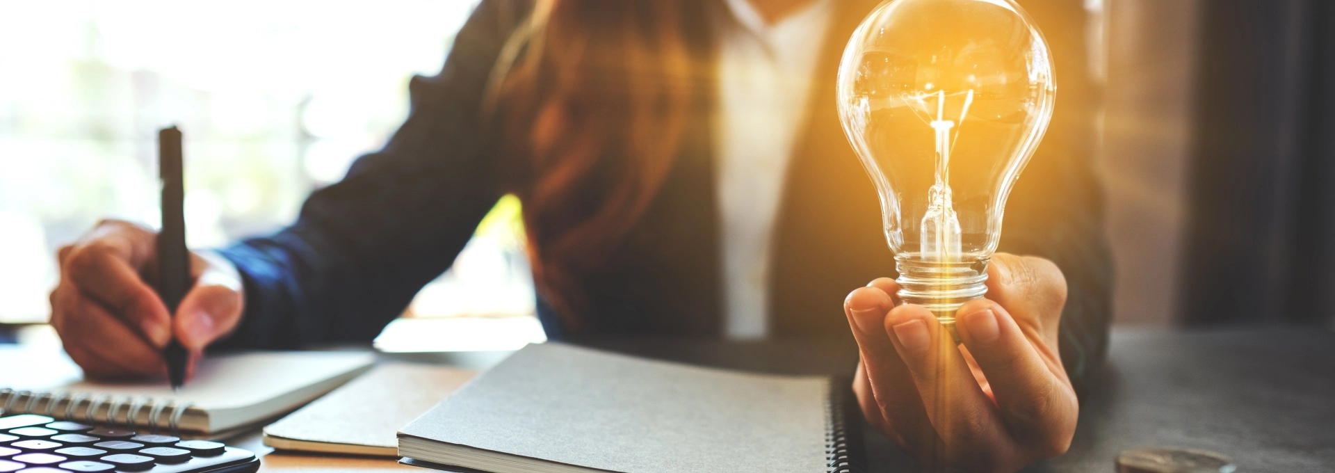 devis-d-electricite-pour-les-professionnels-les-avantages-de-passer-par-un-courtier-en-energie